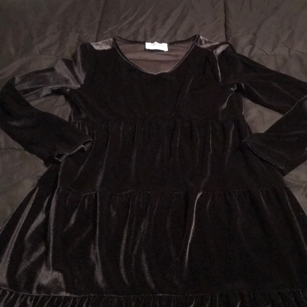 Old Navy Black Velvet Long Sleeve Christmas Dress